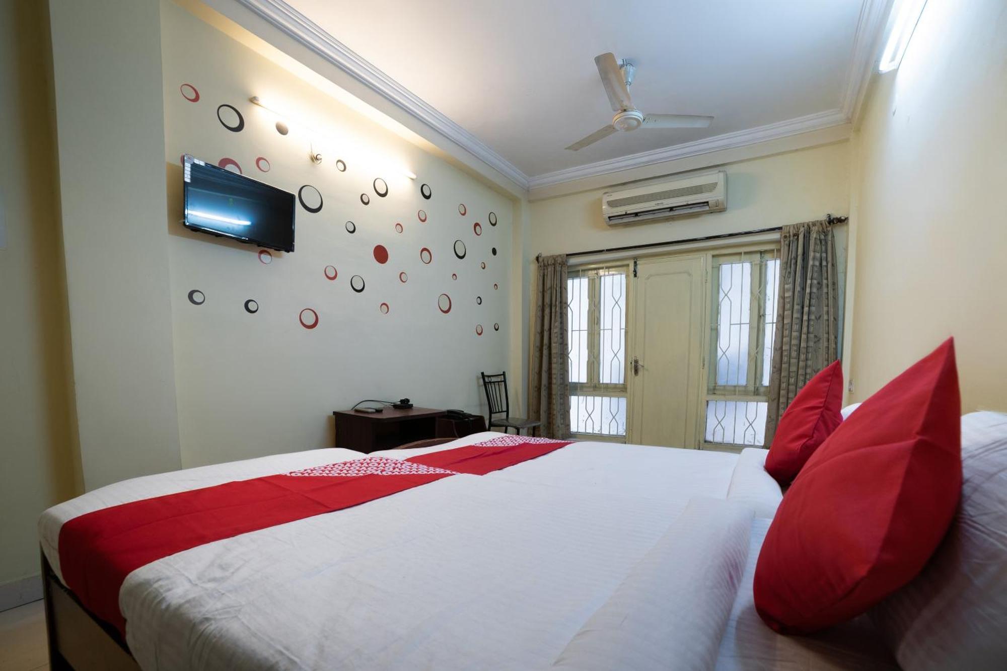 Oyo Th Guest House Hajdarabad Zewnętrze zdjęcie