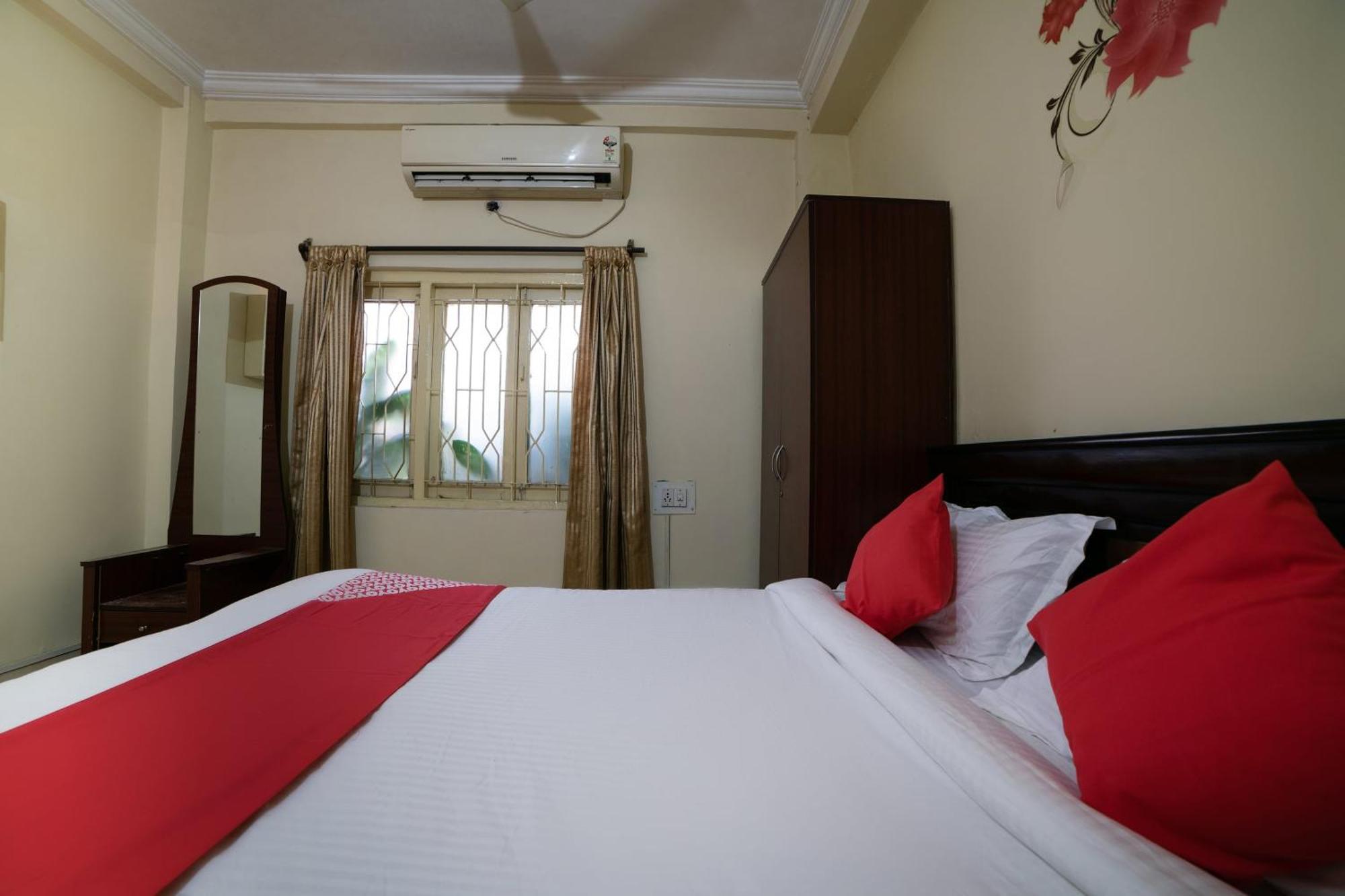 Oyo Th Guest House Hajdarabad Zewnętrze zdjęcie