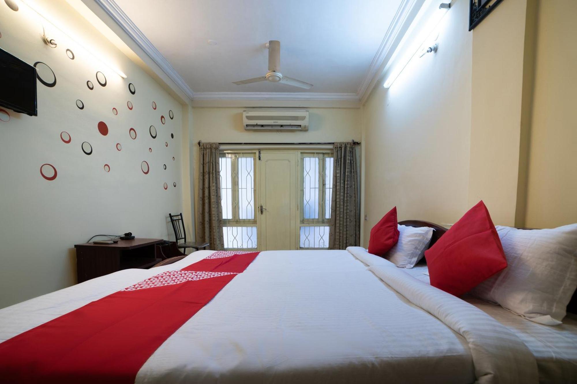 Oyo Th Guest House Hajdarabad Zewnętrze zdjęcie