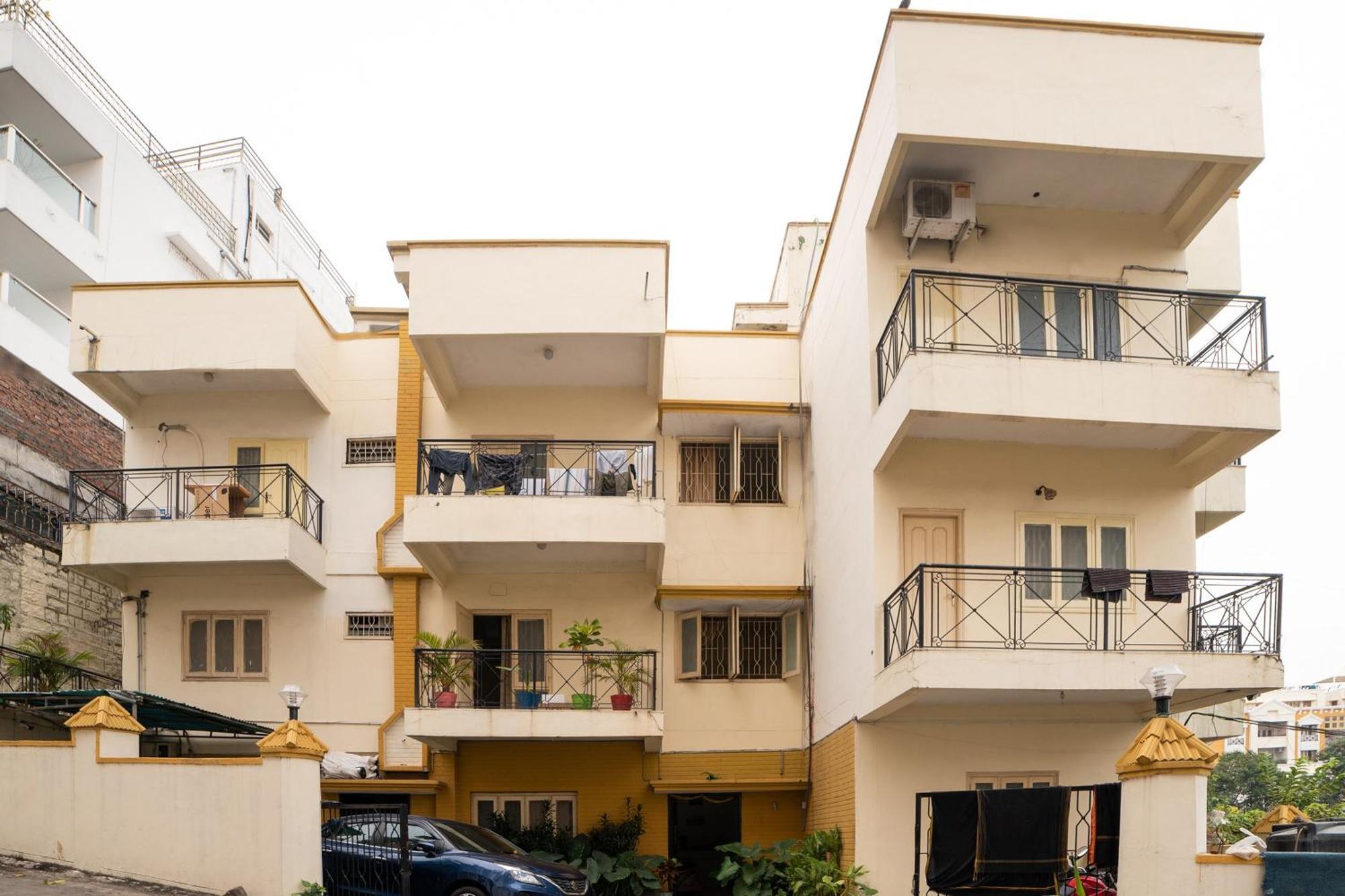 Oyo Th Guest House Hajdarabad Zewnętrze zdjęcie