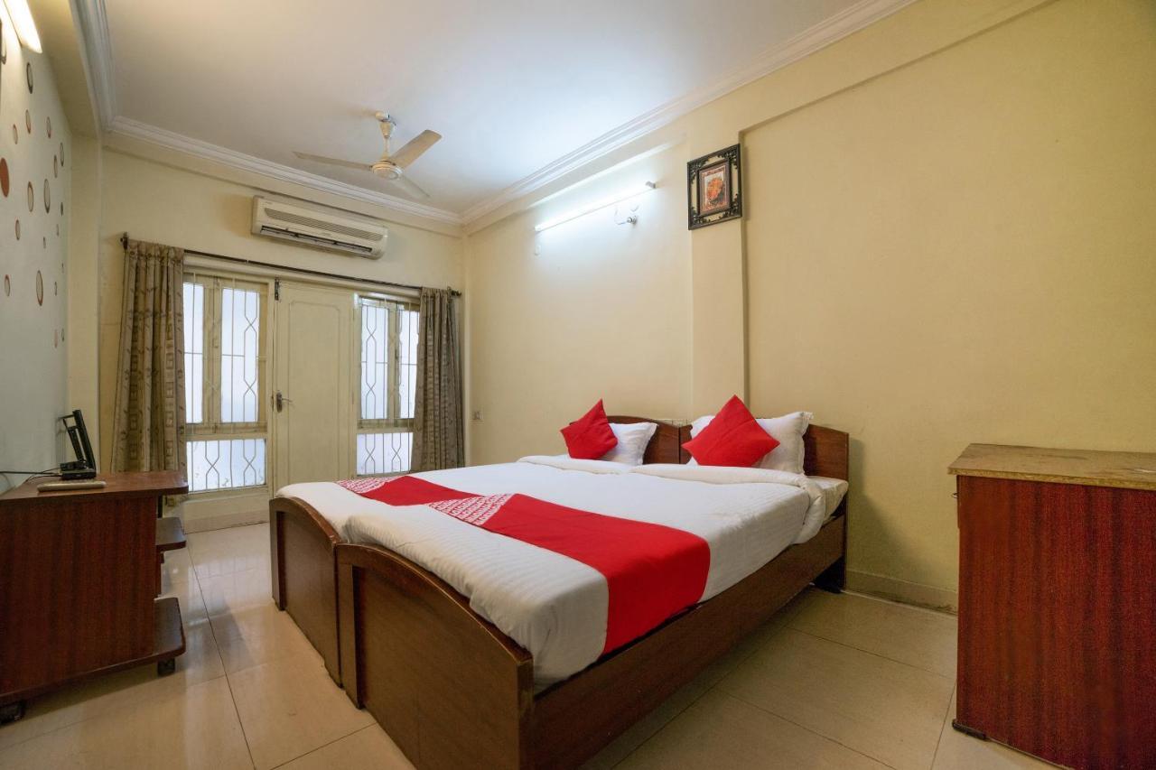 Oyo Th Guest House Hajdarabad Zewnętrze zdjęcie